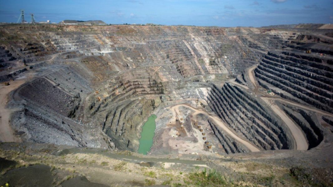 De Beers to Suspend South Africa’s Venetia Diamond Mine for Two Years Amid Global Market Slump